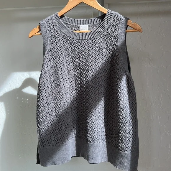 Tank Top Bundle - Picture 2 of 6